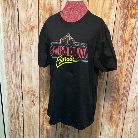 Universal Studios Black Short Sleeve Tee Revolution Design - Picture 1 of 6
